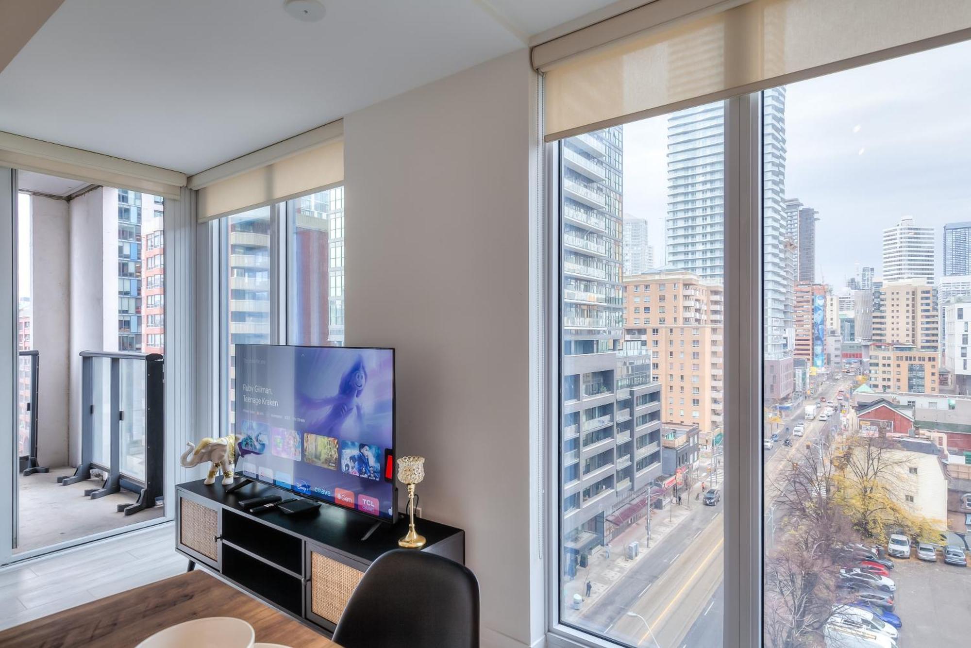 Panorama Suites Downtown Toronto Dış mekan fotoğraf